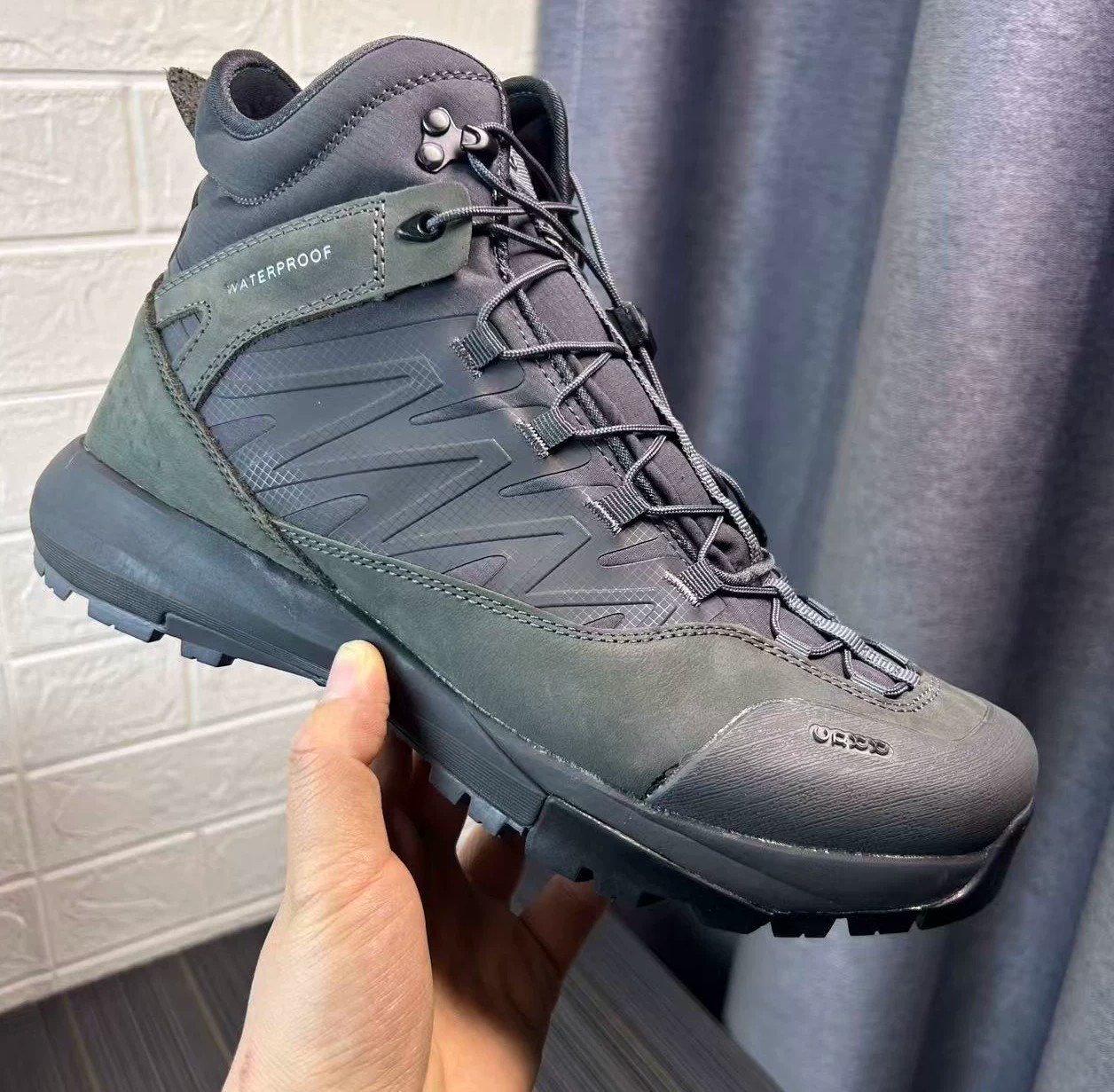 High Top Hiking Leather Shoes  - đánh giá và giá Streetwear Brands 2026